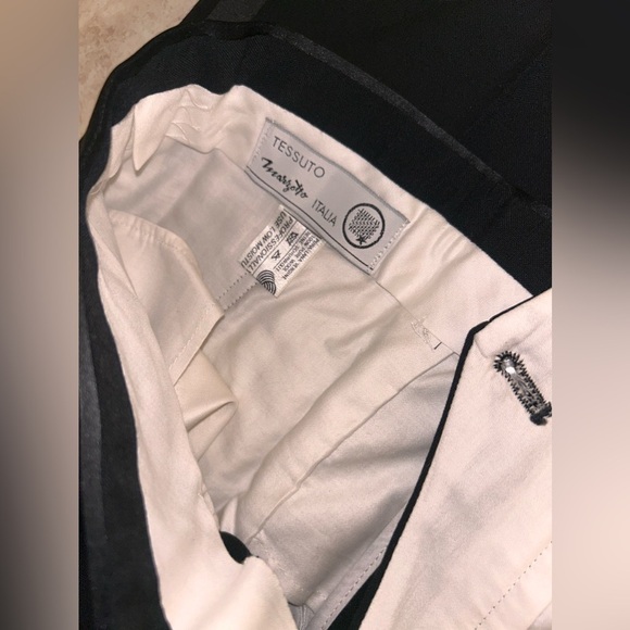 Used Once Men’s tuxedo Size M/L see measurements - Picture 11 of 16